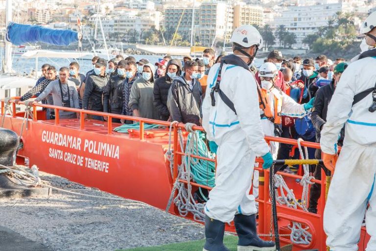 Unos 1.400 Migrantes Han Llegado A Canarias Desde El Lunes