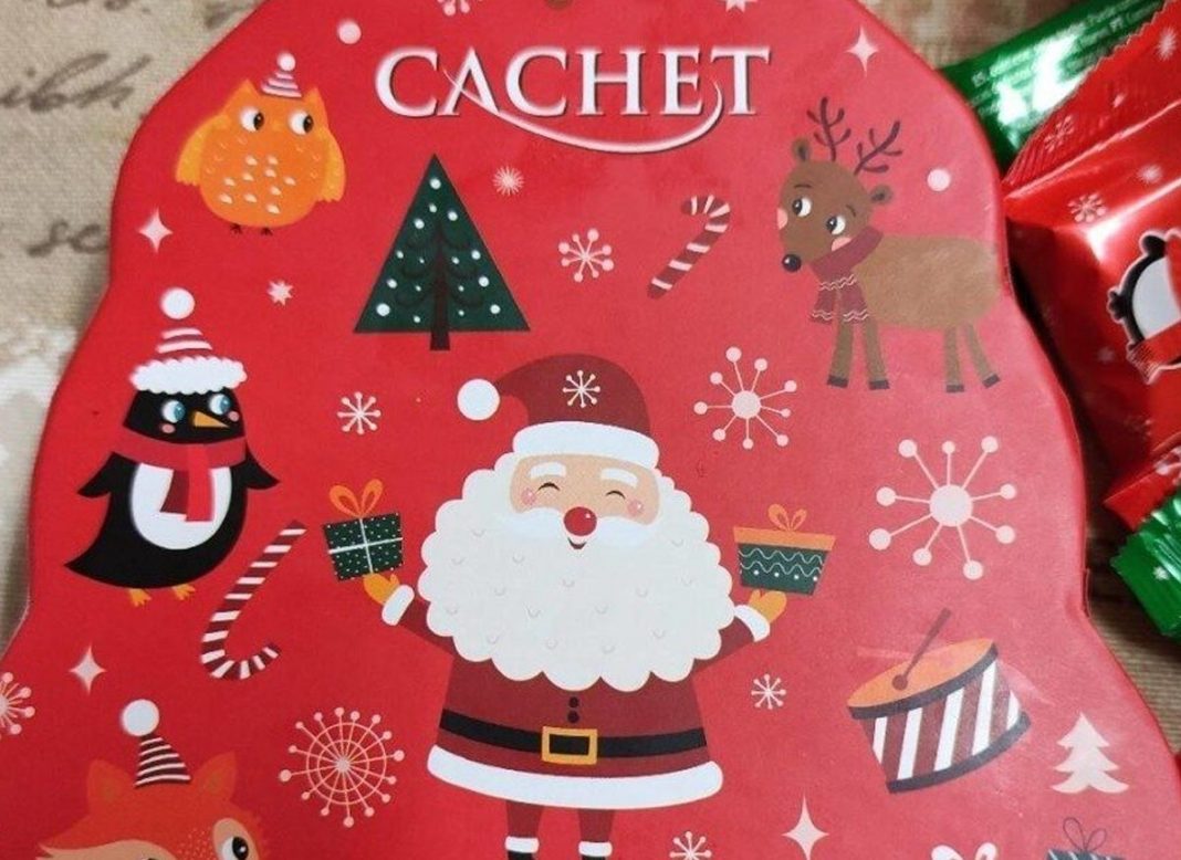 EL ÁRBOL DE NAVIDAD CACHET