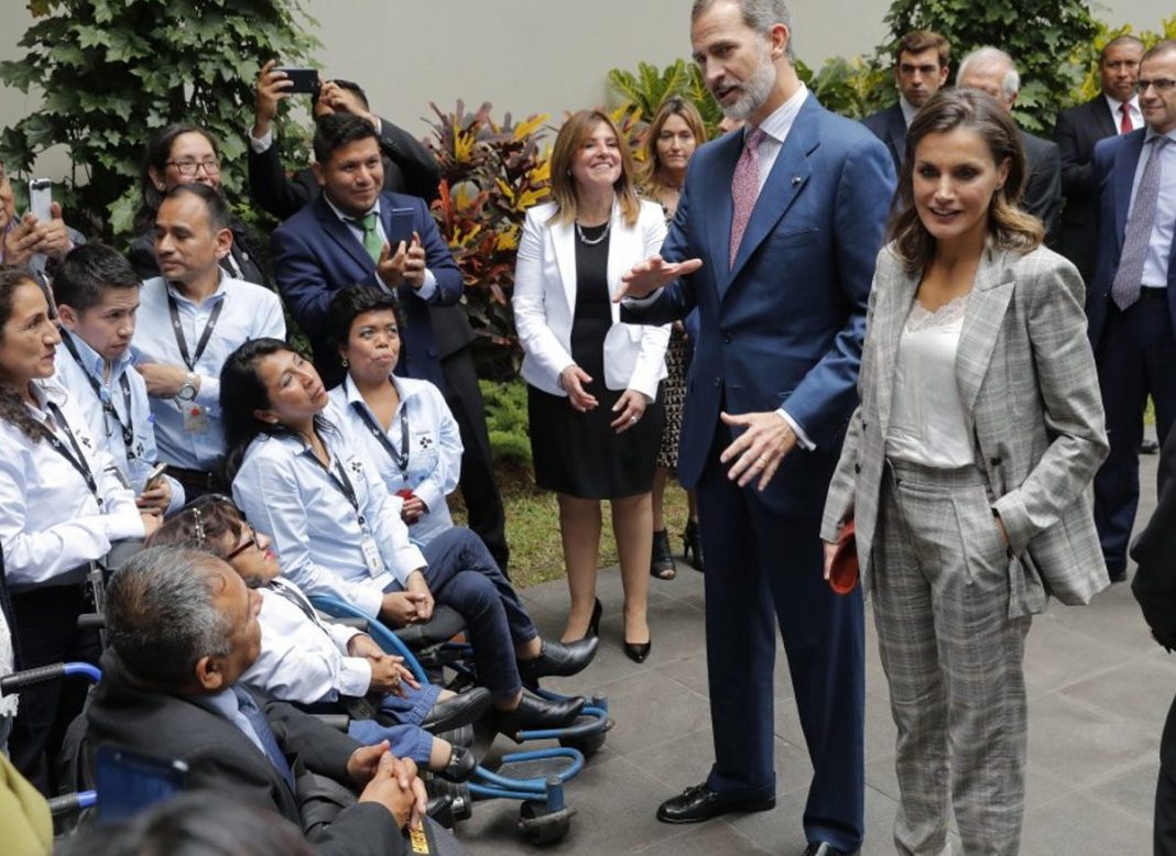 EL TRAJE SIN PLANCHAR DE LA REINA LETIZIA