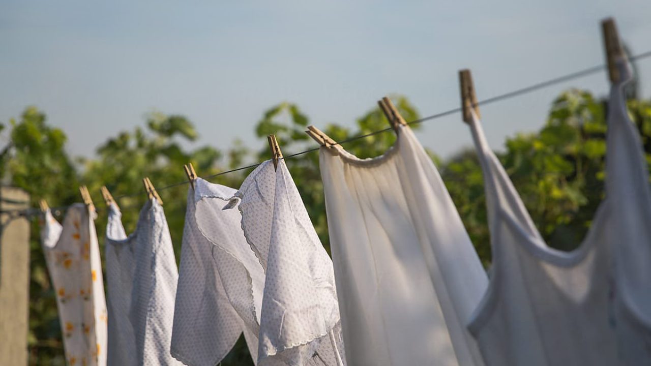 Trucos para secar más rápidamente la ropa en invierno