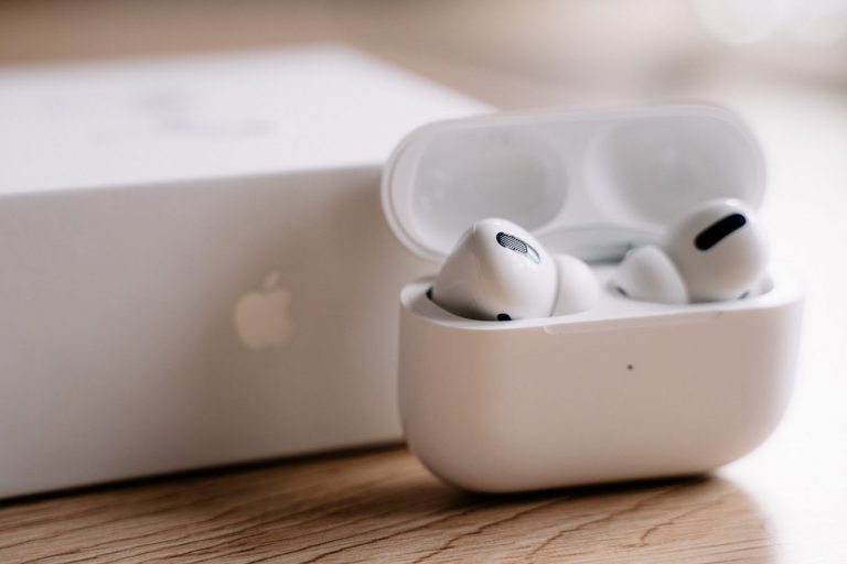 Los AirPods de 2ª generación son una apuesta segura y ahora tienen un  precio muy tentador