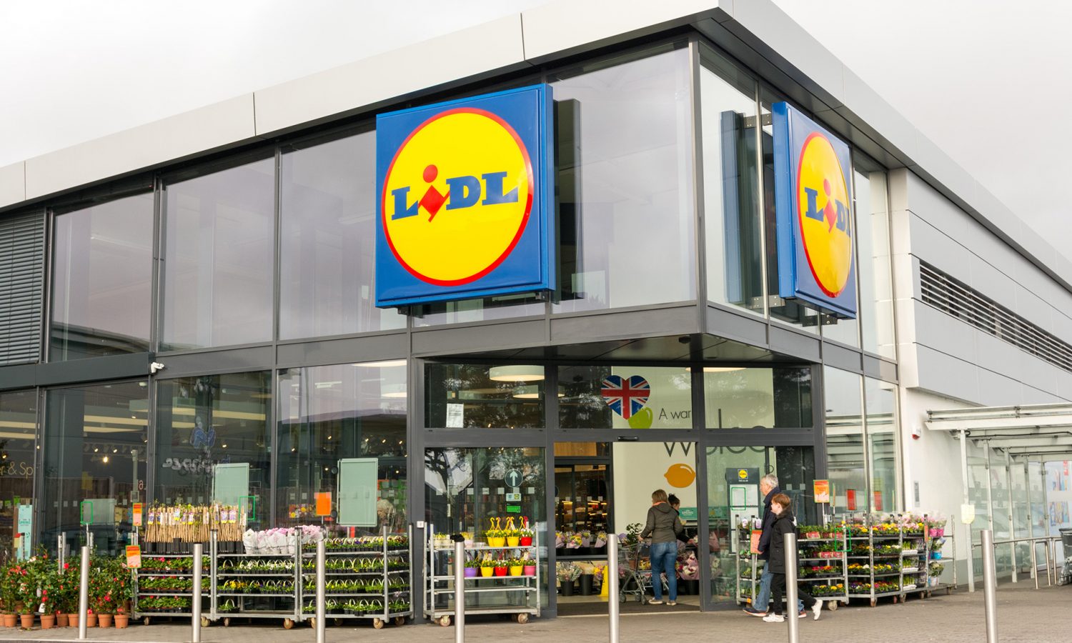 Lidl tiene la mejor mopa con pulverizador para una limpieza rápida del hogar