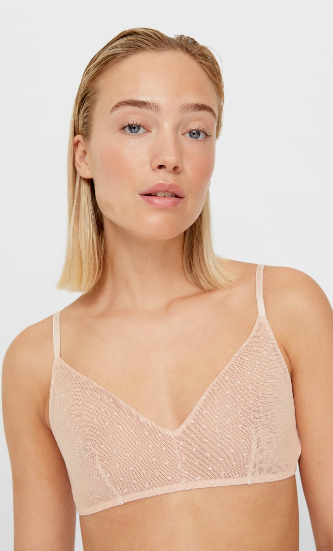 bralette encaje stradivarius