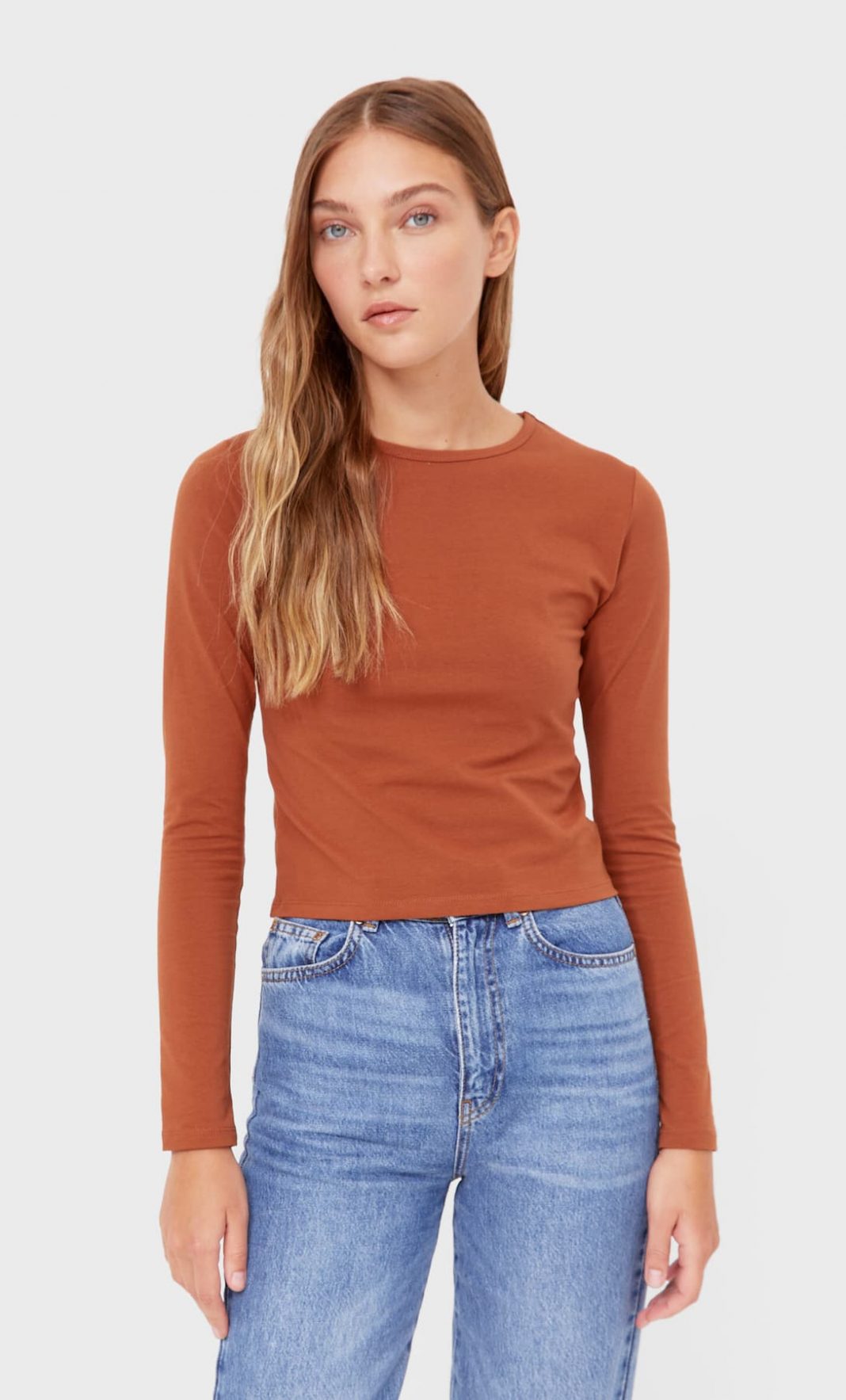 camiseta crop stradivarius