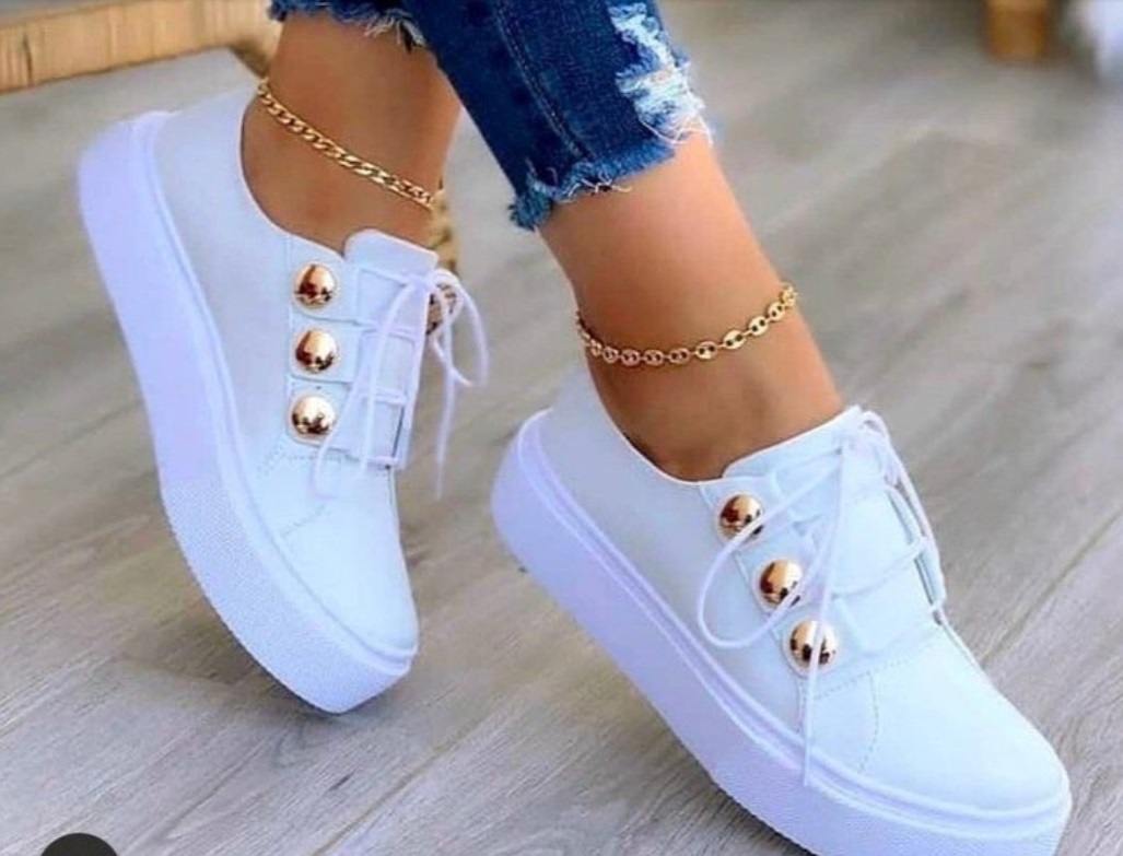 zapatillas en blanco