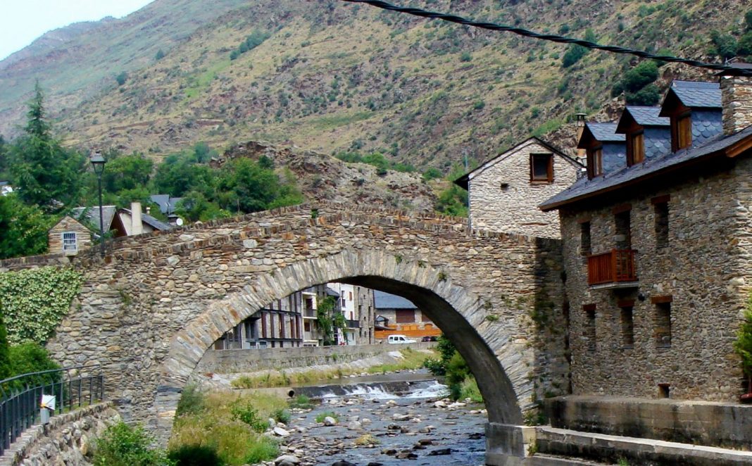 esterri daneu lleida pueblo