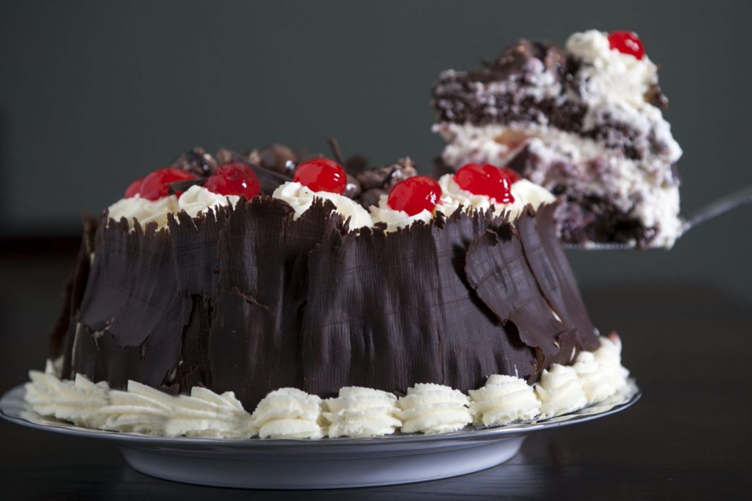 Primeros pasos de la tarta de selva negra