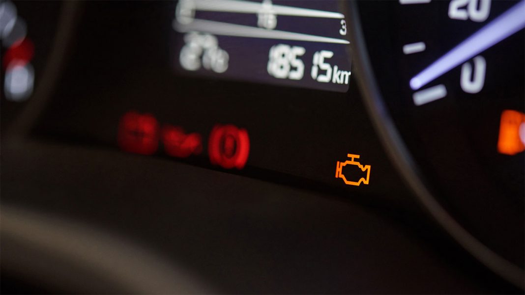 Luz roja y perdida de potencia del coche