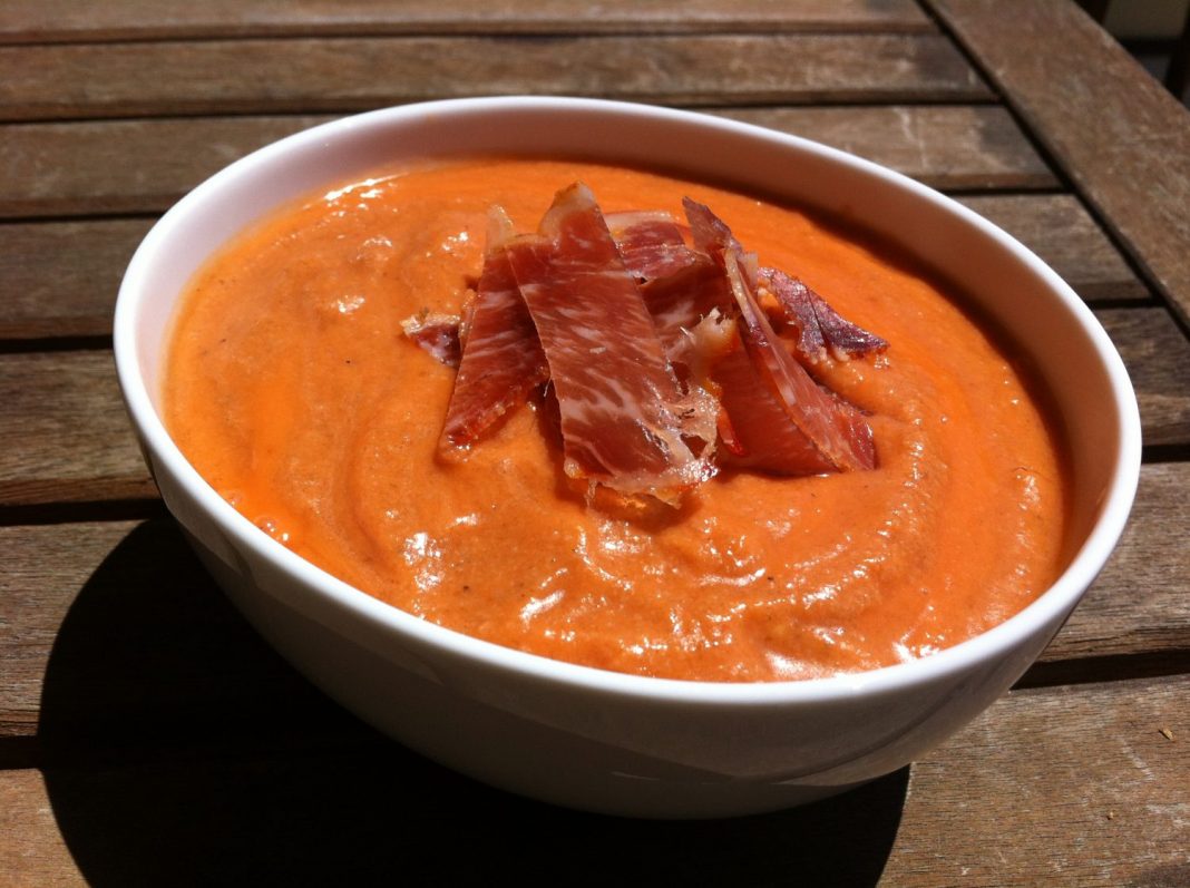 salmorejo plato