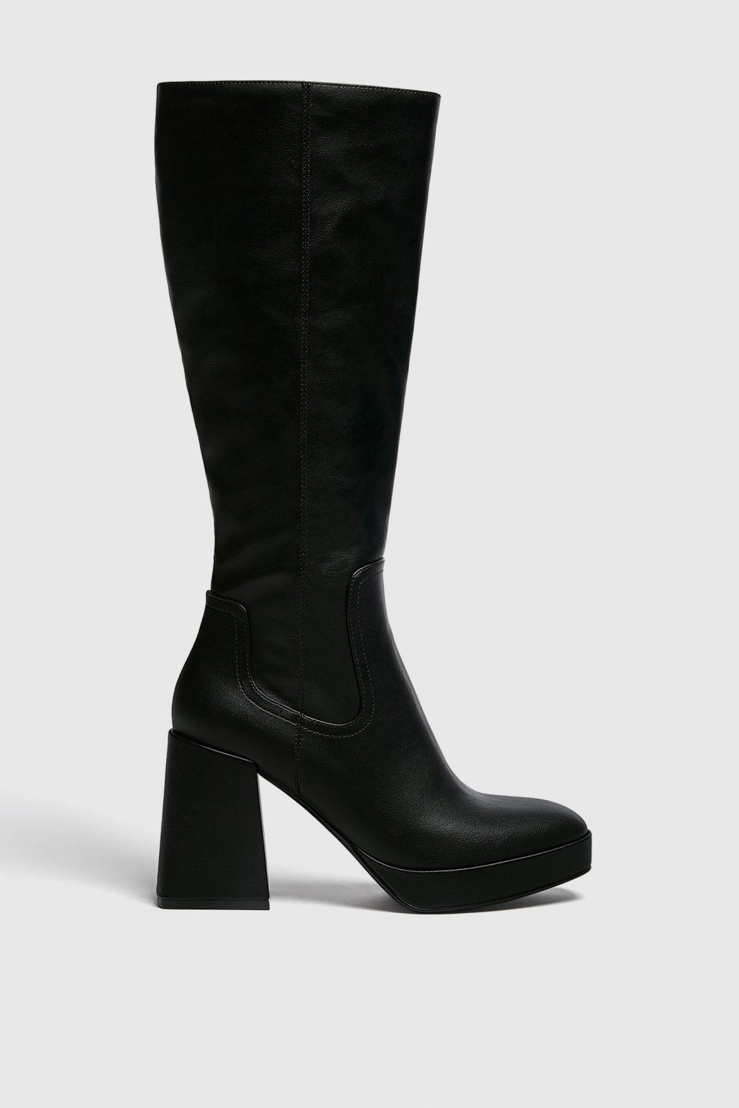 bota alta tacon negro pull&bear