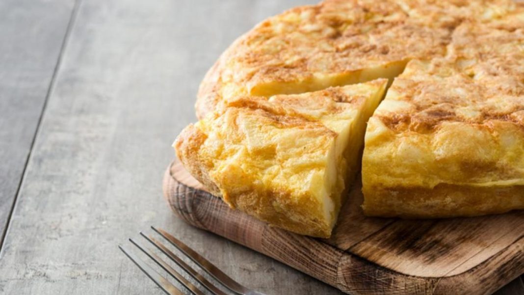 servir tortilla de patatas