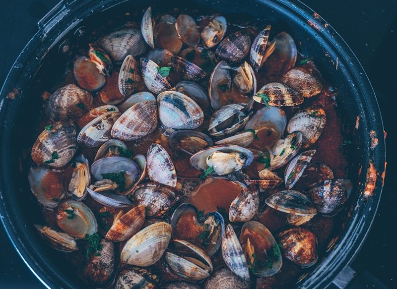 ALMEJAS A LA MARINERA, UNA RECETA FÁCIL Y CASERA