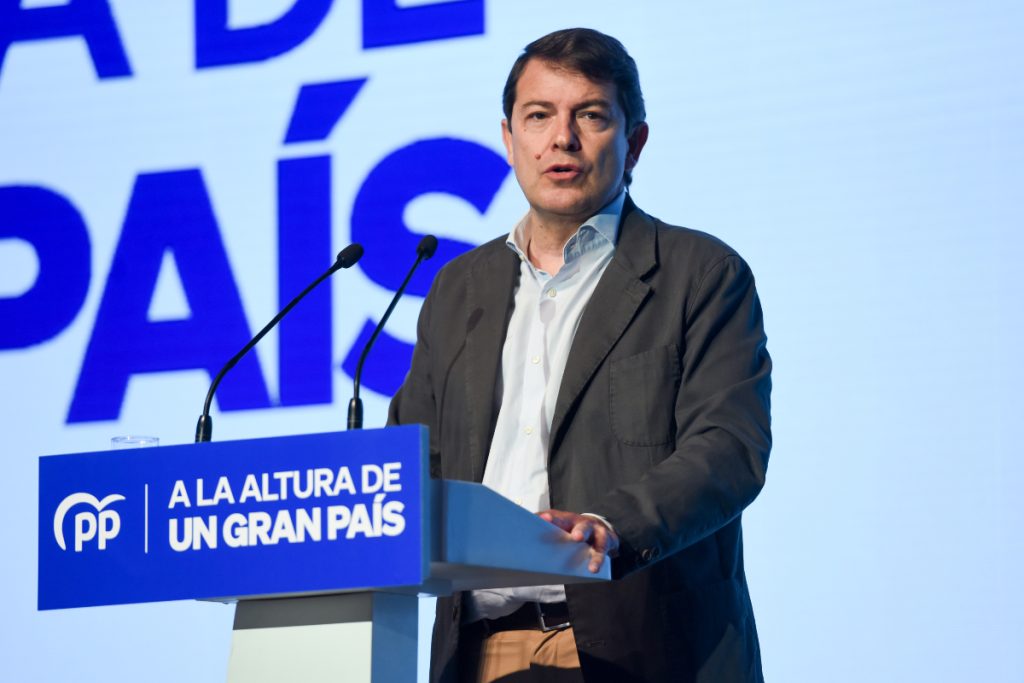 El PP en Castilla y León gobierna con Vox