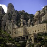 El Parlament mantiene la medalla de Oro al Monasterio de Montserrat tras su primera condena por abusos