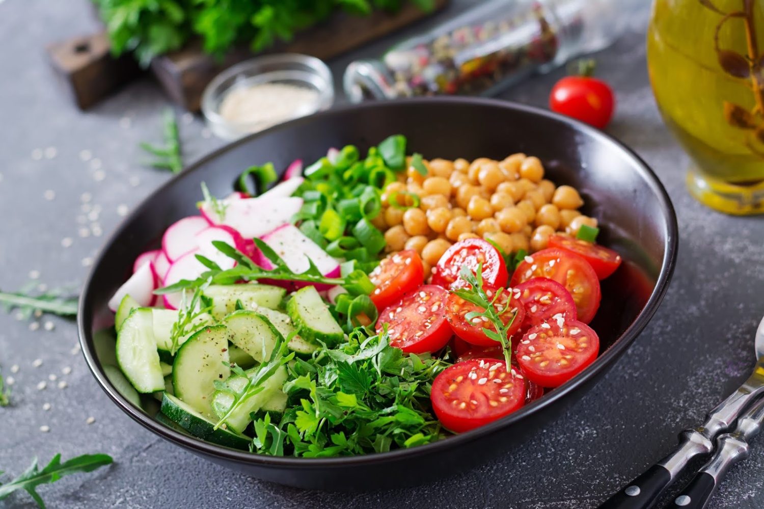 ¿Cómo puedo asegurarme de que estoy comiendo suficiente proteína?