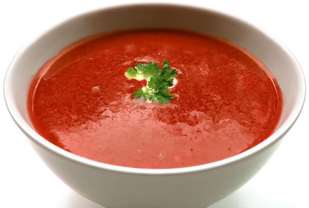 servir gazpacho rosa