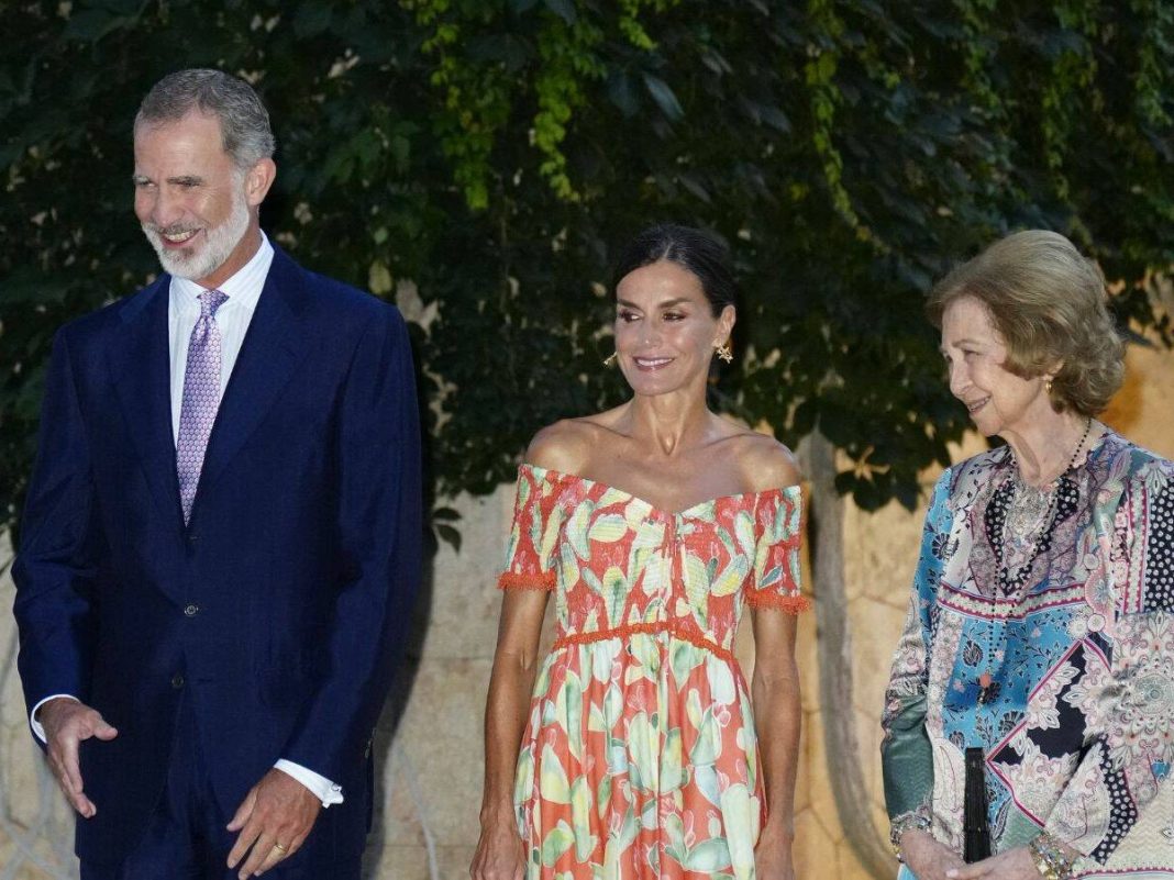 reyes de espana en marivent