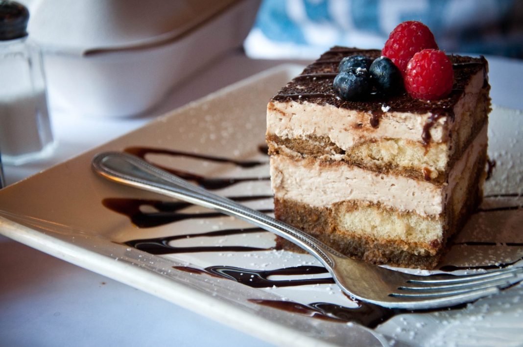 montar tiramisu