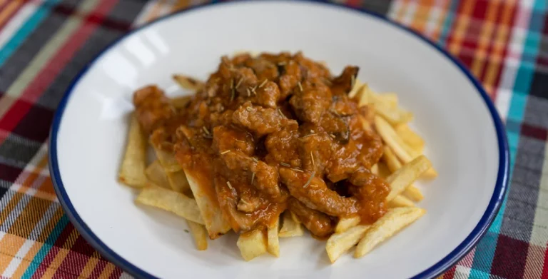 Delicioso manjar de ternera y champiñones: un festín de sabores que conquista paladares