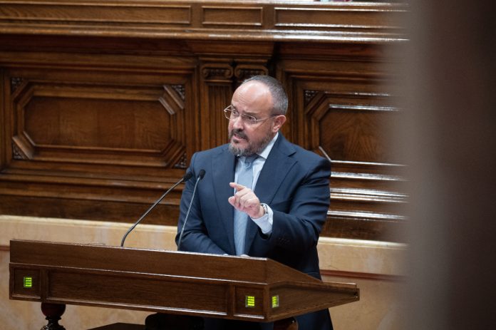 El presidente del PPC catalán, Alejandro Fernández, logra imponerse a Génova 13