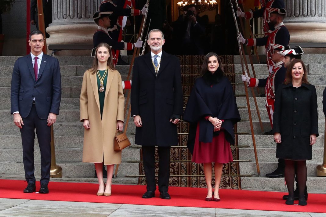 reina letizia y leonor looks