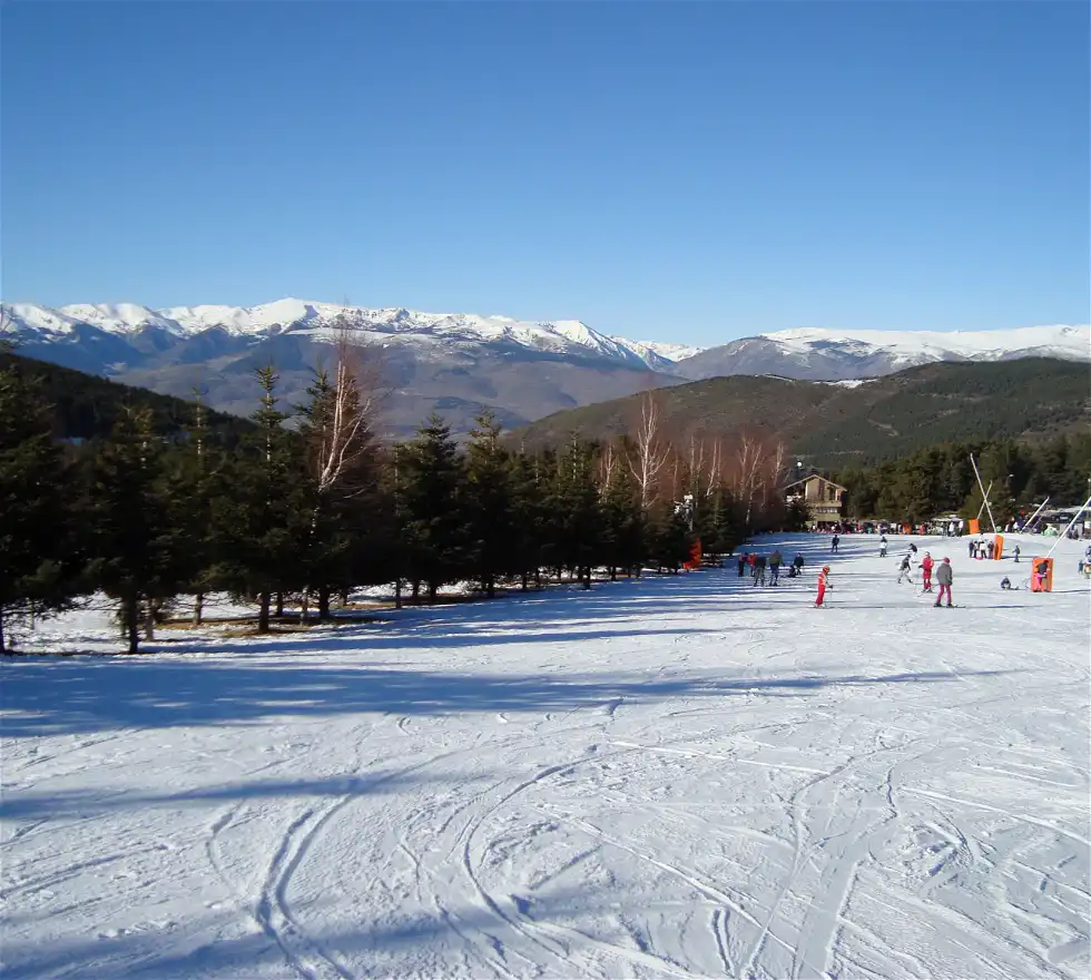 La Molina: Diversión en familia en los Pirineos catalanes