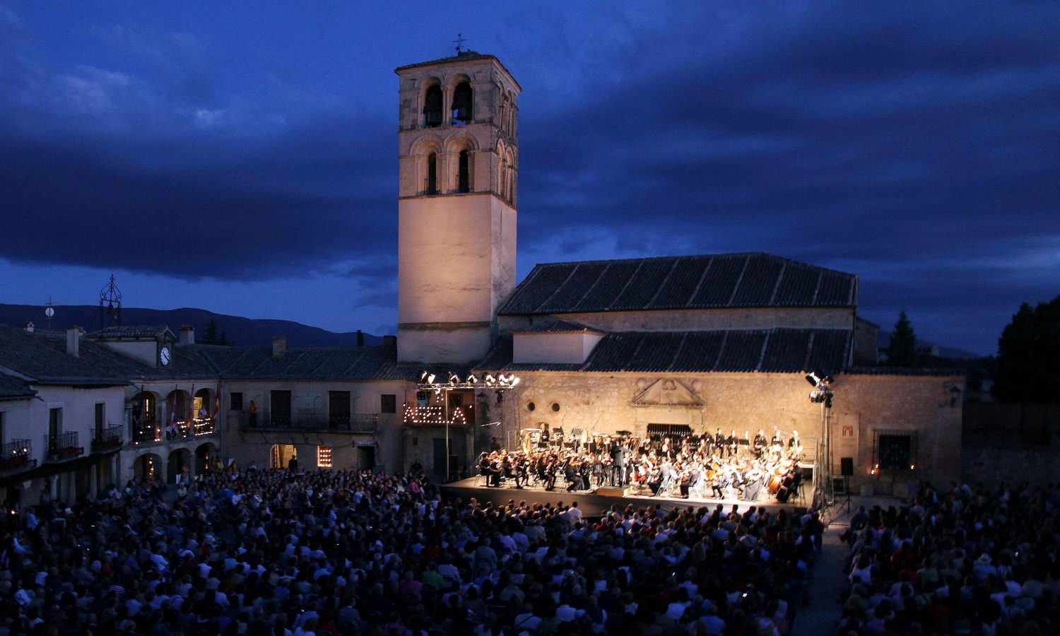 FESTIVALES CULTURALES QUE EMBELESCAN PEDRAZA