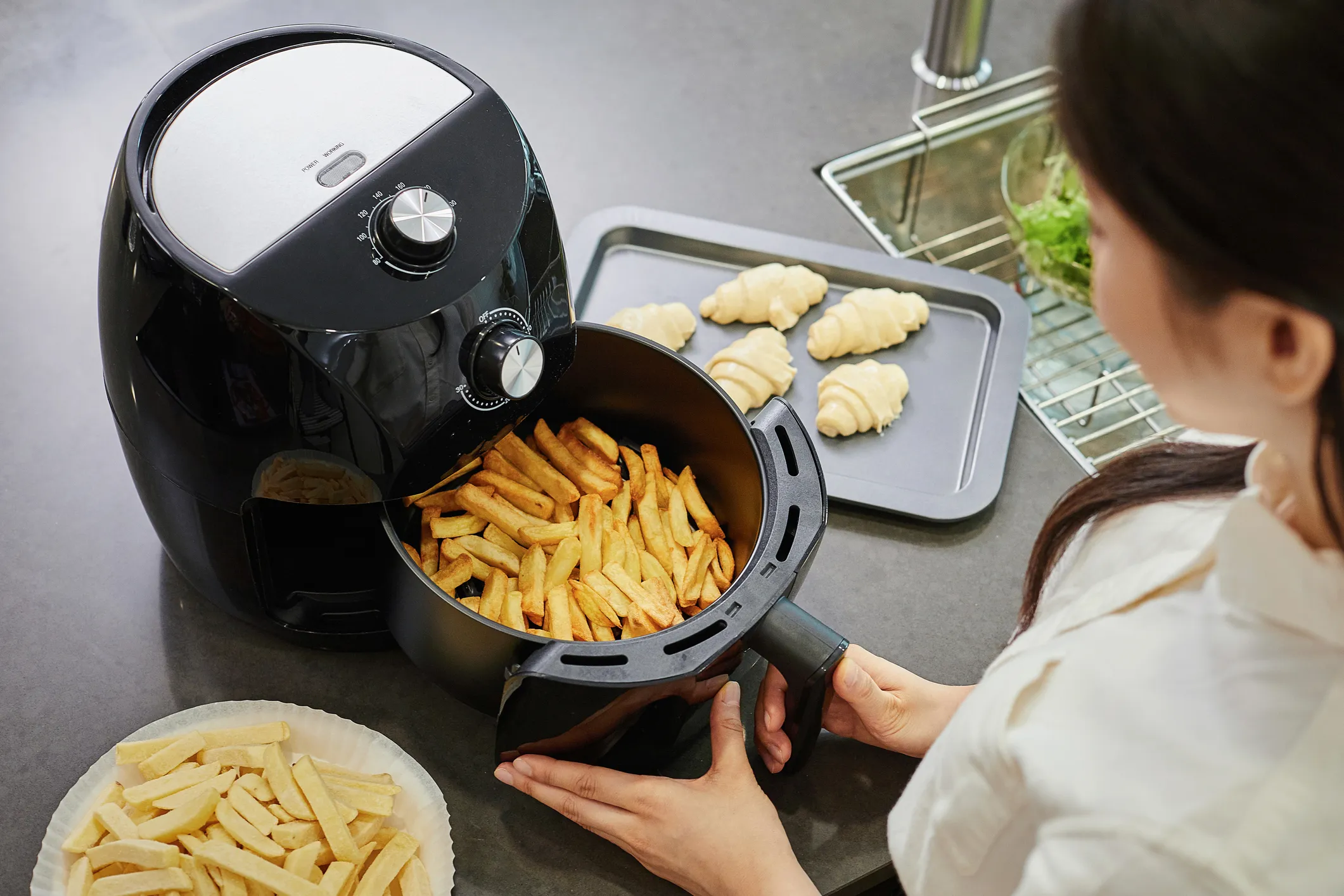 CÓMO INCORPORAR LA FREIDORA DE AIRE EN TU RUTINA CULINARIA