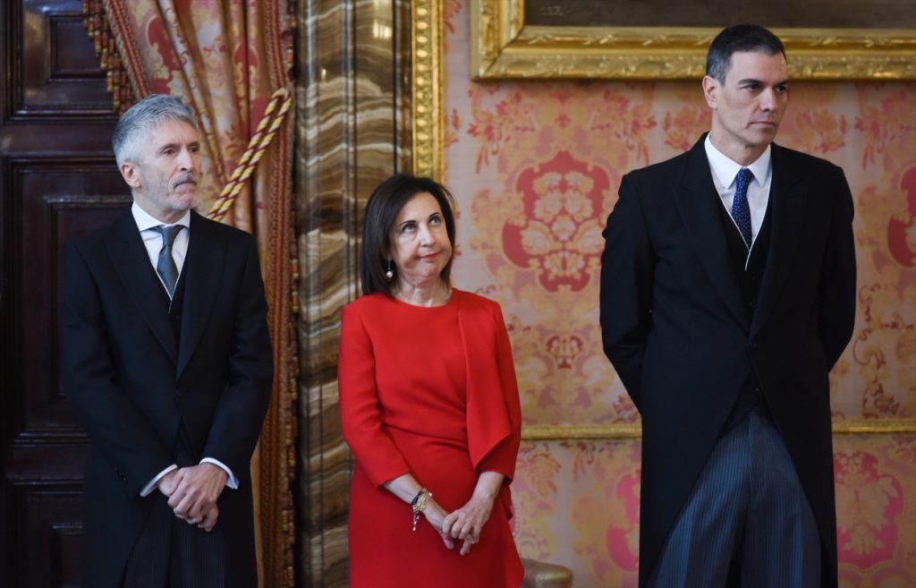 Pedro Sánchez, Margarita Robles y Fernando Grande-Marlaska volverán a estar en el acto castrense tras la polémica de la ley de amnistía.