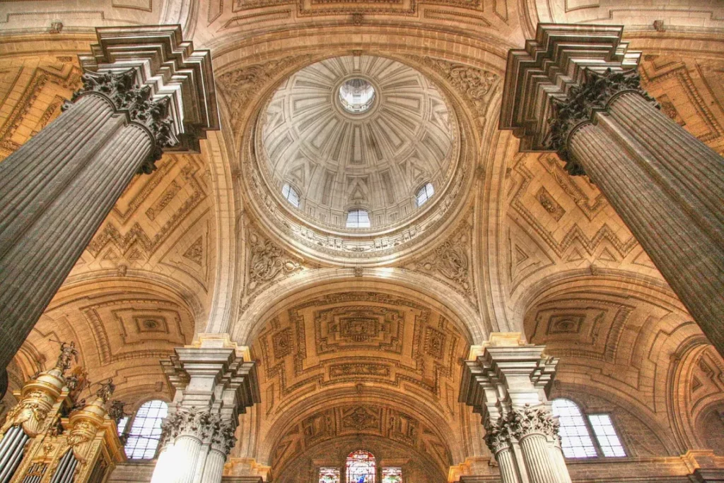 CATEDRAL DE JAÉN: ARQUITECTURA E HISTORIA