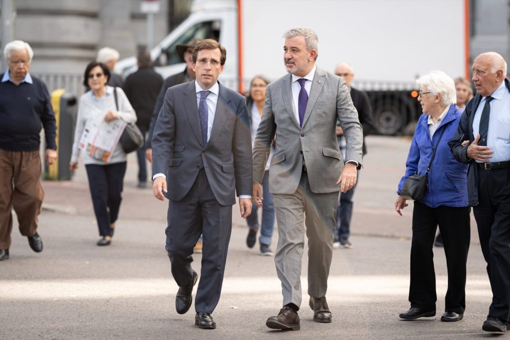 Almeida presume de su relación con Collboni, pero no da tregua a Barcelona | Foto: Europa Press