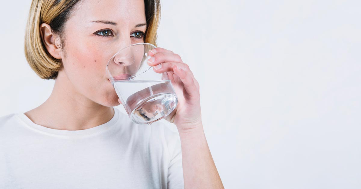 DESPIERTA TU METABOLISMO CON AGUA