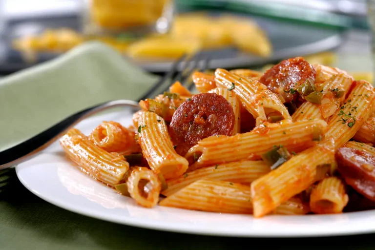 Macarrones con chorizo: Una receta para enamorar en San Valentin, en simples pasos