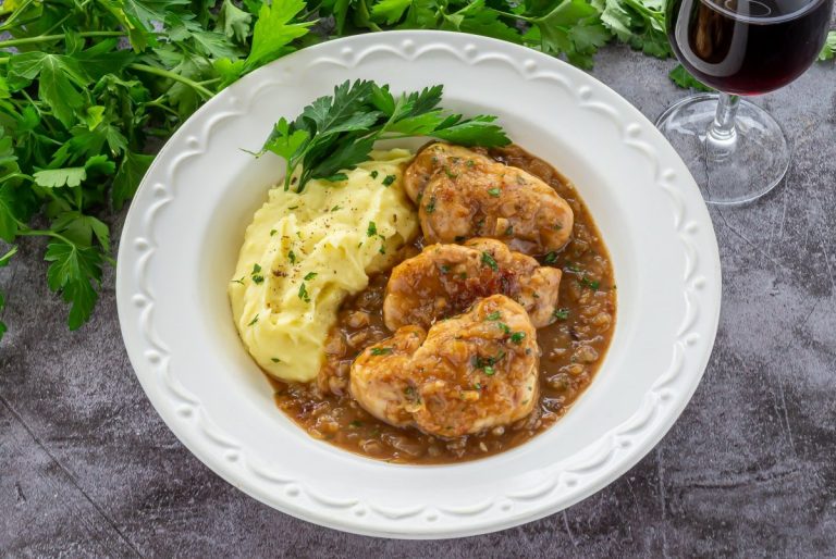 Mollejas de ternera al Jerez, una receta exquisita en pocos pasos: ¡Deléitate con un clásico español!