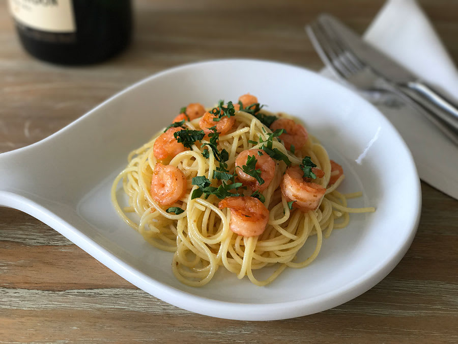 pasta con gambas al ajillo version 1682395235 Moncloa