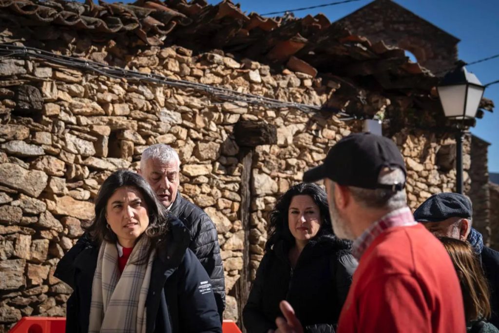 Rivas, en nombre de la Red de Municipios por el Cambio (RMC), emprendió las acciones judiciales contra los estatutos tras el apoyo de Más Madrid.