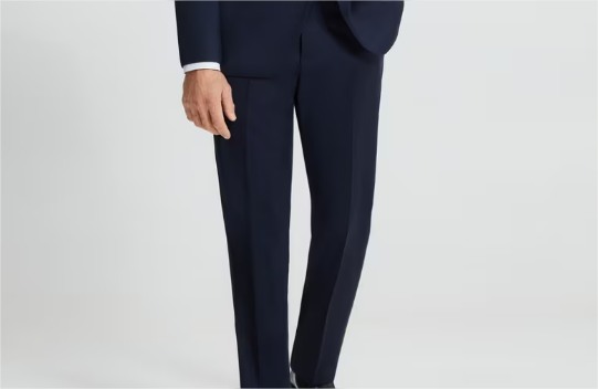 Elegantes y cómodos: así son los pantalones de traje para hombre de El  Corte Inglés