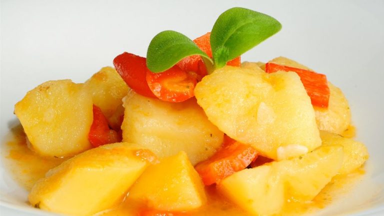 Patatas viudas, sabor tradicional en tu mesa: Delicias de cuchara