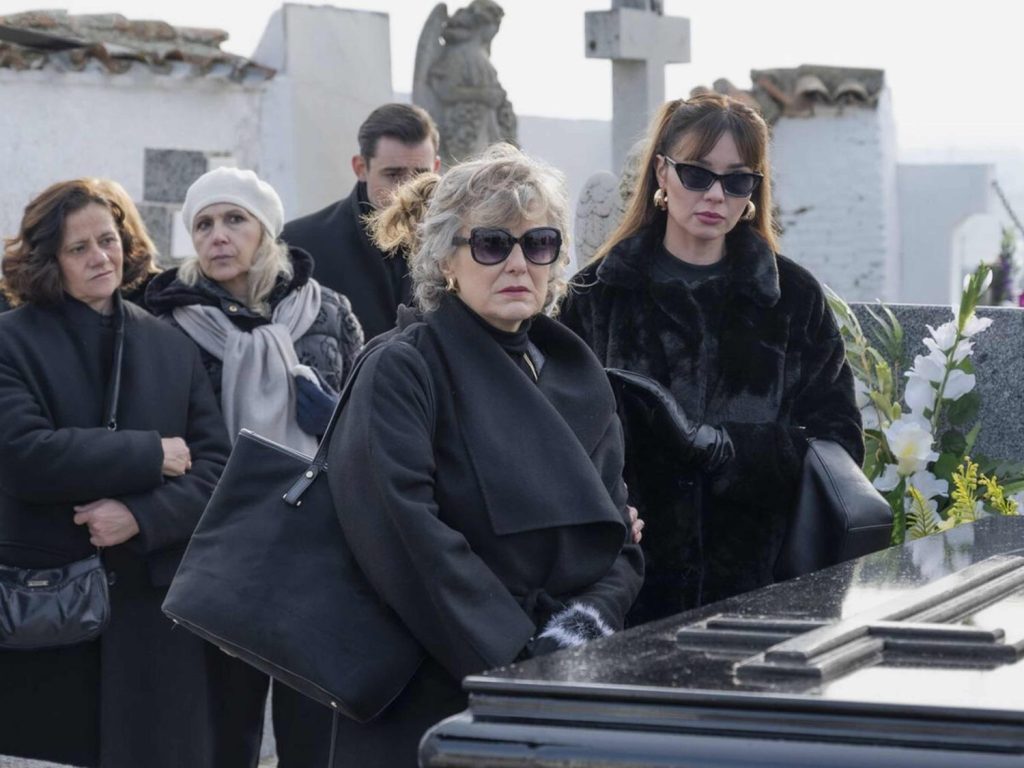 ‘4 estrellas brilla de nuevo TVE sorprende y renueva la serie para una tercera temporada ¡Descubre los detalles 5 Moncloa