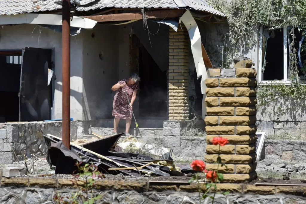 EuropaPress 5629512 july 13 2023 verkhnya tersa ukraine woman cleans an area of private house Moncloa