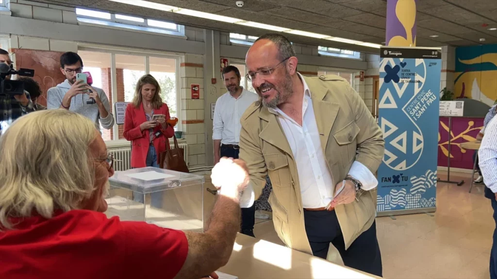 candidato pp elecciones catalanas alejandro fernandez colegio electoral Moncloa