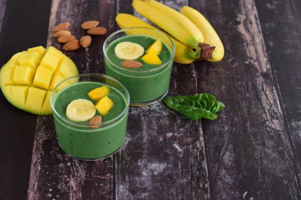 Revitalízate con este licuado de mango, banano y espinaca: tu arma ...