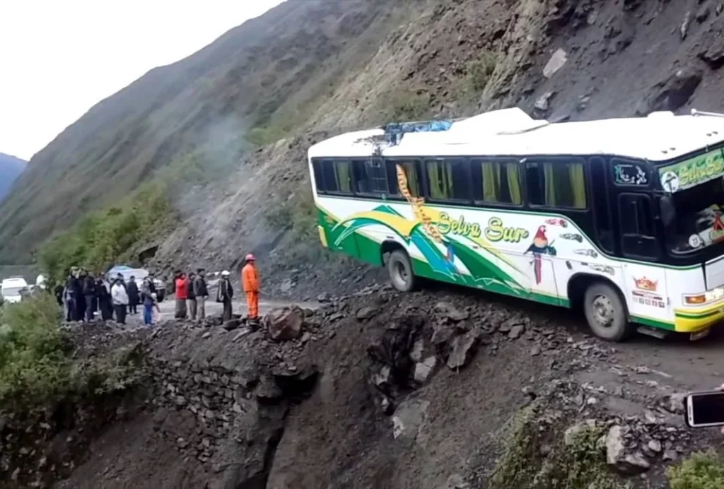 Cómo es la "carretera de la muerte"