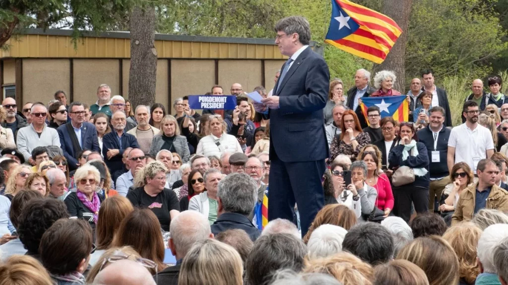 Puigdemont baraja un regreso sorpresa a España según fuentes cercanas a Junts