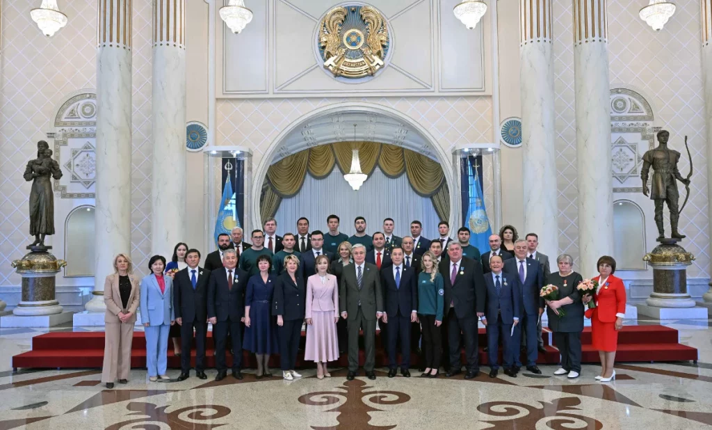 Foto de familia del Gobierno kazajo de Tokáyev 