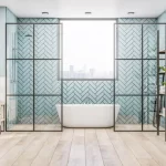 Adiós a los azulejos tradicionales: descubre las tendencias modernas que transformarán la decoración de tu baño
