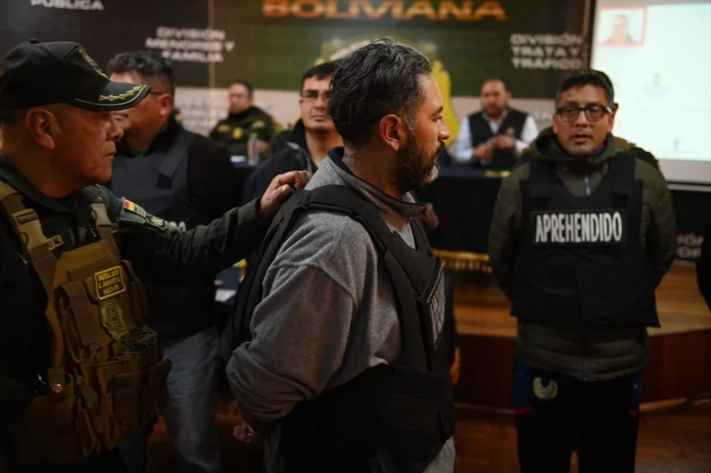 EuropaPress 6058231 27 june 2024 bolivia paz arrested persons are presented in handcuffs after Moncloa