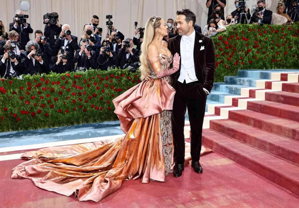 Además de Blake Lively y Ryan Reynolds, hay otras parejas formadas tras las ficciones