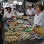 Rutas Gastronómicas en Vigo: Los Mejores Mercados Locales y Tapas Ocultas”