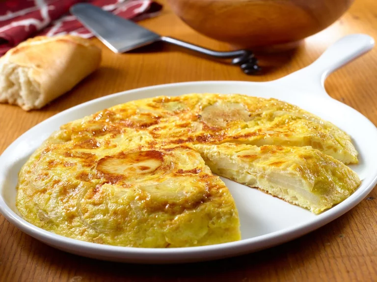 Truco infalible para hacer la mejor y más jugosa tortilla española